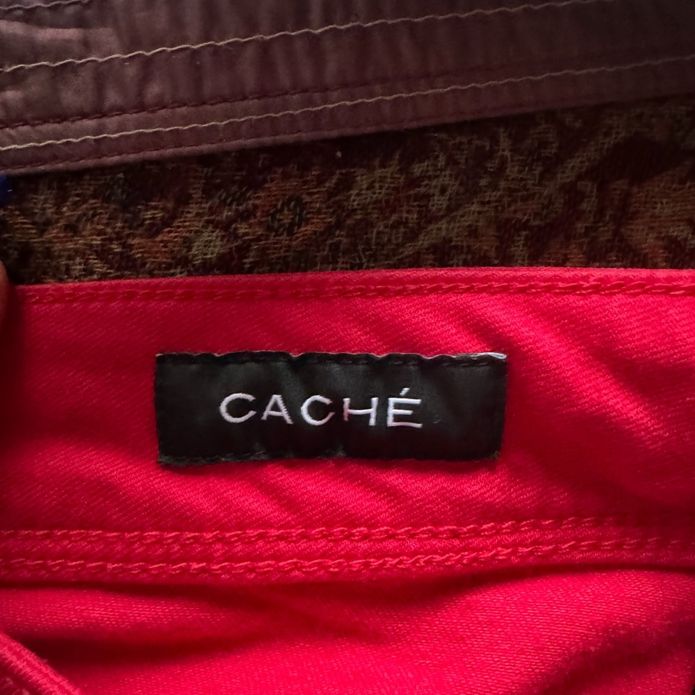 Cache Bold Red Denim - Picture 3 of 4